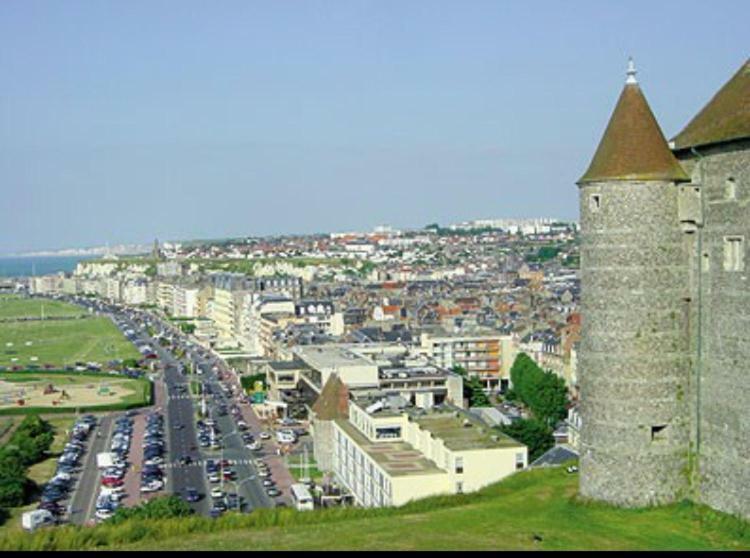 Appartement 1 Chambre, Dieppe Centre Draps Non Inclus المظهر الخارجي الصورة
